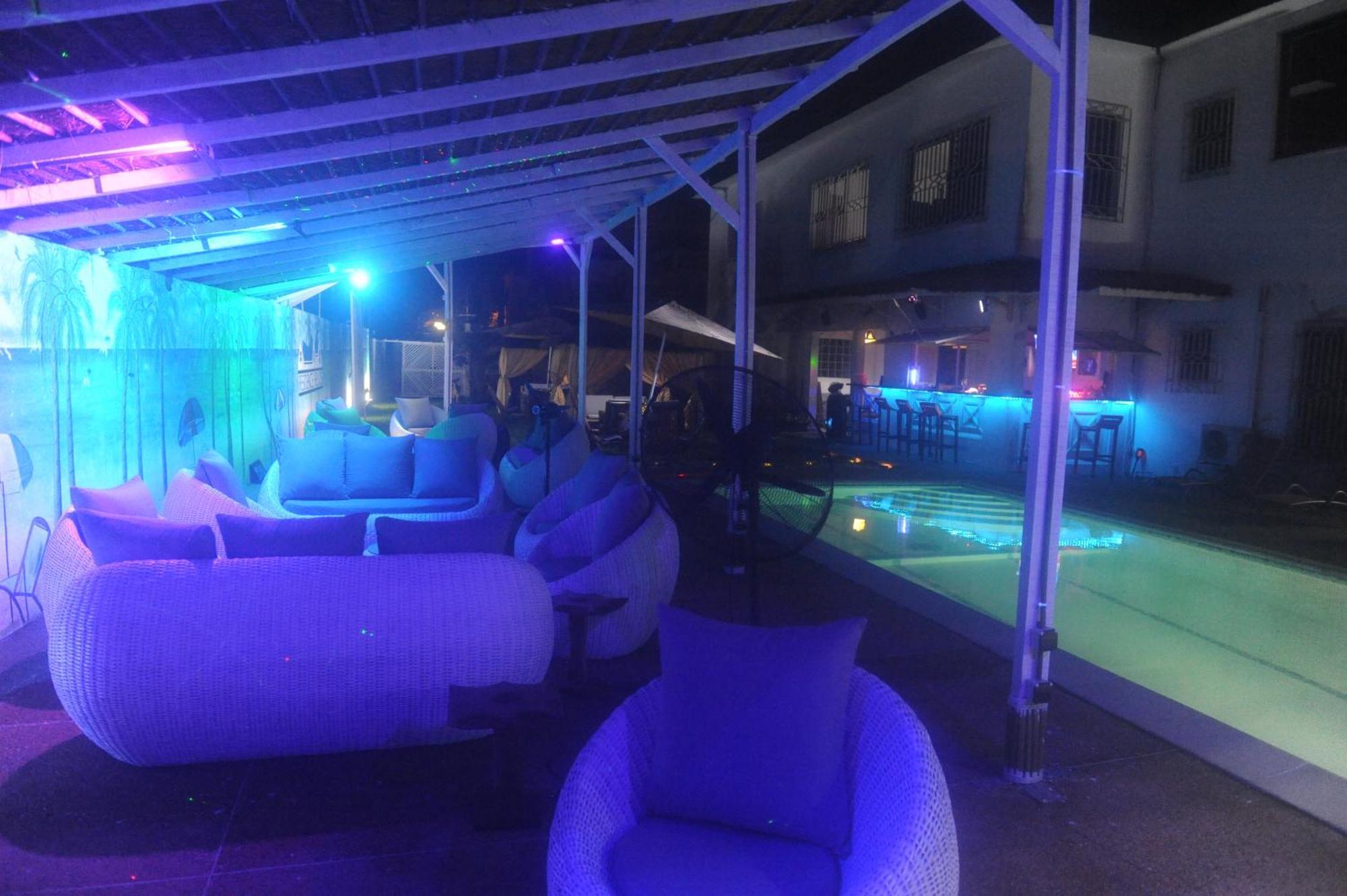 Residence Helios Abidjan Bagian luar foto