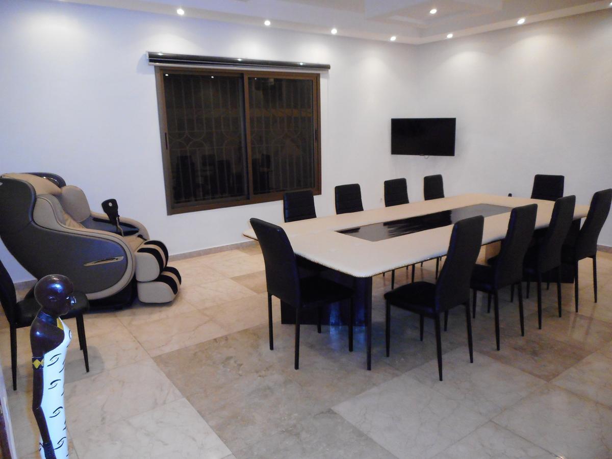Residence Helios Abidjan Bagian luar foto