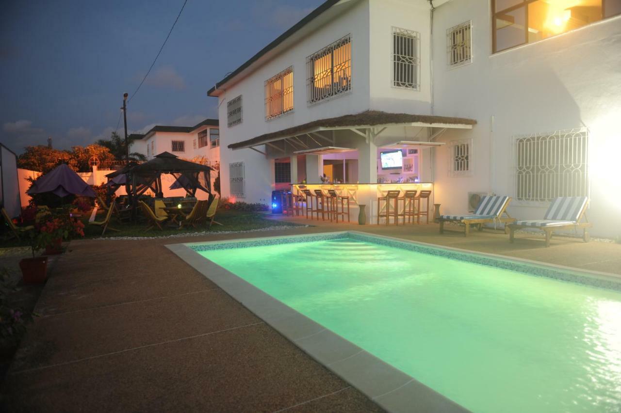 Residence Helios Abidjan Bagian luar foto