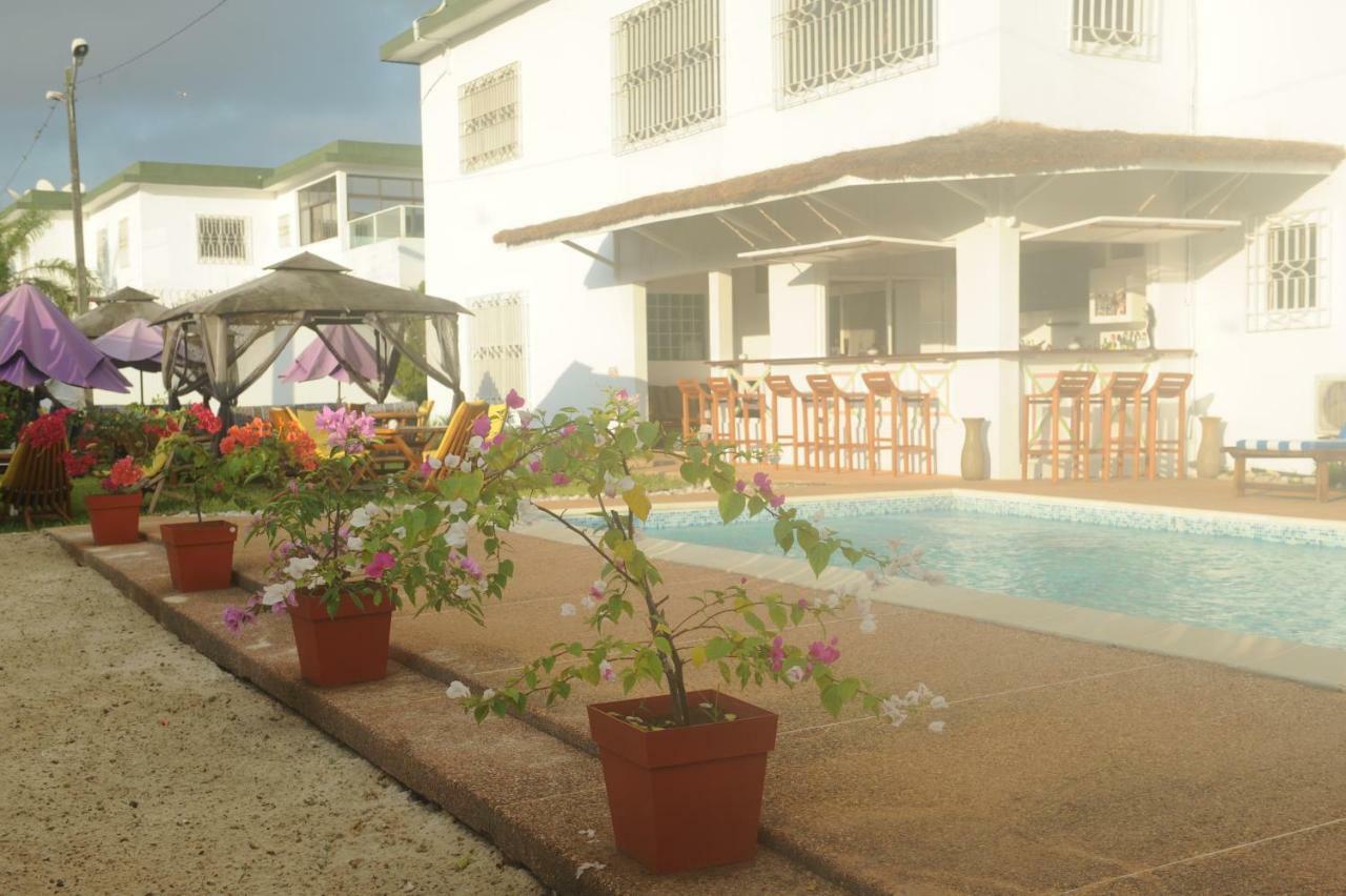 Residence Helios Abidjan Bagian luar foto